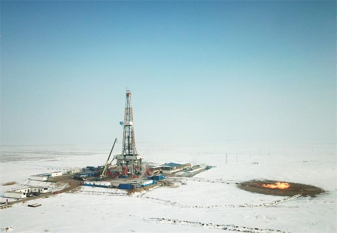 中国石油新疆油田在准噶尔盆地南缘中段 天然气勘探首