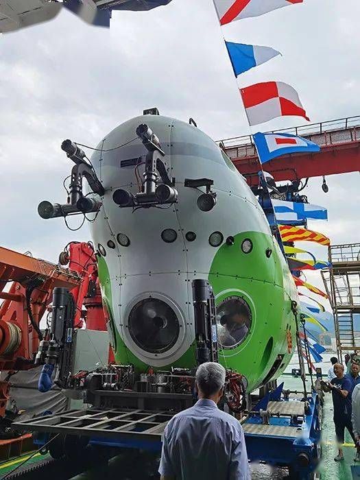 深海勇士号奋斗者号载人潜水器用户科学指导委员会成立